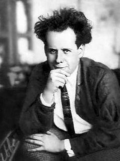 Sergei Eisenstein portrait1.jpg