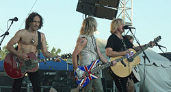 Def Leppard live in 2007(l-r)Vivian Campbell, Rick Savage, Joe Elliot, Phil Collen, Rick Allen. Photo by Matt Becker