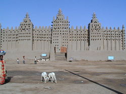 Great Mosque of Djenné 3.jpg