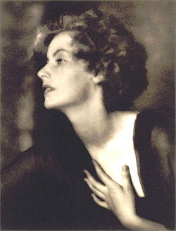 Greta Garbo 1925 by Genthe-retouched.jpg