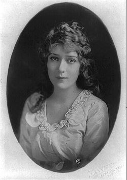 Mary Pickford portrait 2.jpg