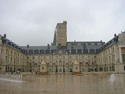 Palais Duc de Bourgogne.jpg