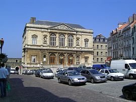 Boulogne sur Mer hotel de ville.jpg