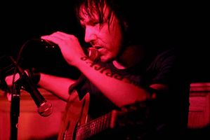 Elliott Smith performing in New York City, January 2003.