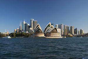 Sydney opera house and skyline.jpg