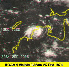 Tracy near Darwin landfall