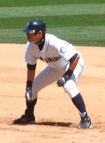 Ichiro on base.JPG