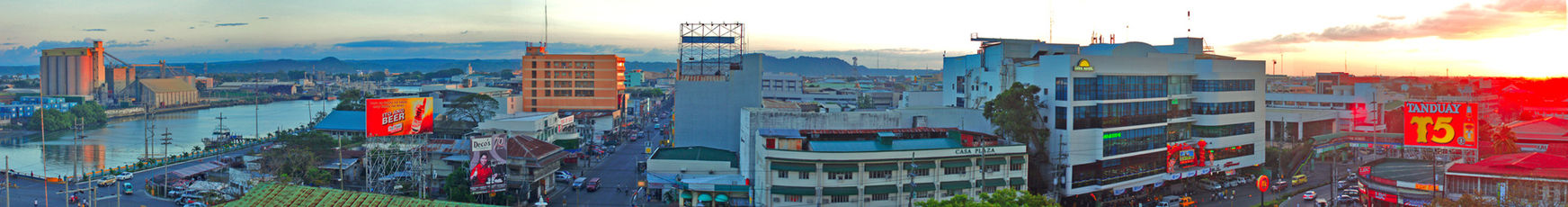 A panoramic view of downtown Iloilo City from the provincial capitol