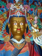 Guru Rinpoche - Padmasambhava statue.jpg