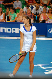 Laura Robson in action during the 2010 Hopman Cup XXII