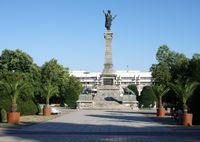 Rousse Monument of Liberty Palm trees.jpg