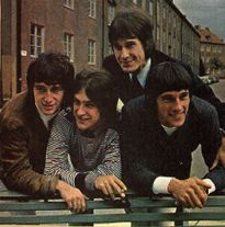 left to right: Pete Quaife, Dave Davies, Ray Davies, Mick Avory.