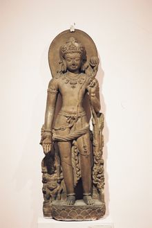 Avalokiteśvara holding a lotus flower.Nālandā, Bihar, India, 9th century CE.