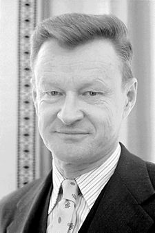 Brzezinski 1977.jpg