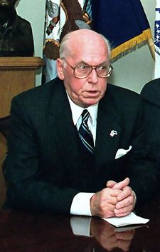 Lennart Meri 1998.jpg