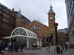 Liverpool Street station entrance Bishopsgate.JPG