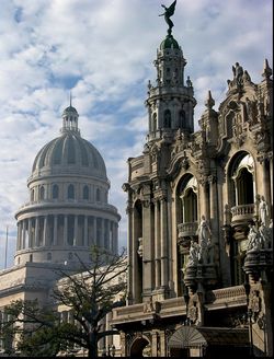 Capitolio and Grand Teatro de La Habana.jpg