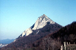 Montsegur-w01.jpg