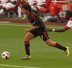 Pato Emirates Cup 2010.jpg