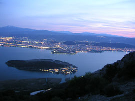 Ioannina and Lake Pamvotida seen from Mitsikeli mountain