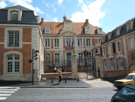 Lisieux-mairie.jpg