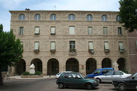 Pezenas mairie.JPG