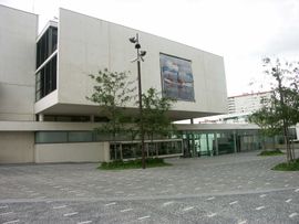 Vitry - Musee d'art contemporain 00.jpg