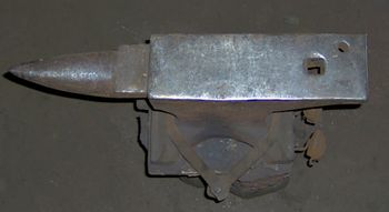 A top view of a well used London pattern anvil.