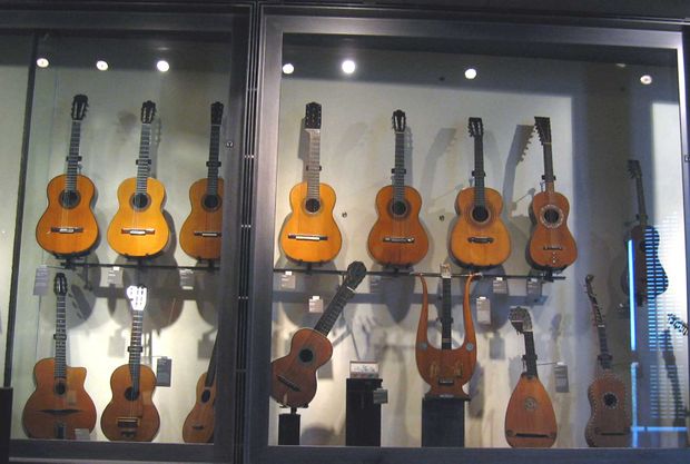 Guitars from the Museum Cité de la Musique in Paris