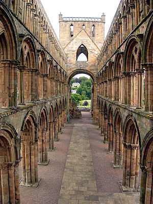 Jedburgh Abbey02.jpg