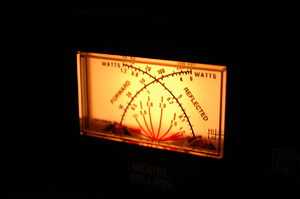 Backlit cross-needle SWR meter