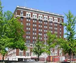 Patrick Henry Hotel