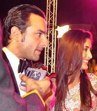 Kareena Kapoor and Saif Ali Khan being interviewed