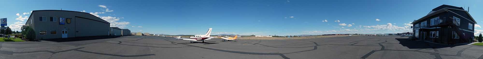 Picture of Bend, OR airport