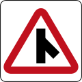 Brunei road sign - Traffic Merges From Right.svg