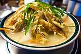Egg Thukpa - Noodles served in soup (8903437478).jpg