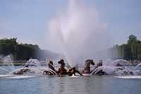 Fountain in the Parc de Versailles (2519408544).jpg