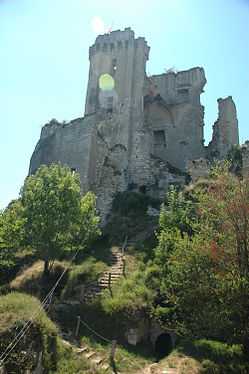 France Loir-et-Cher Lavardin chateau donjon 01.JPG