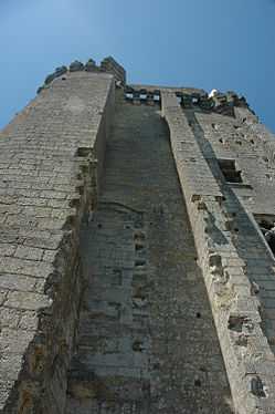 France Loir-et-Cher Lavardin chateau donjon 05.JPG