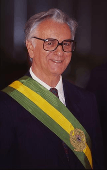 Official portrait of Itamar Franco