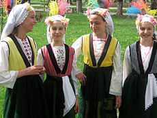 Bulgarian girls in traditional folk attire