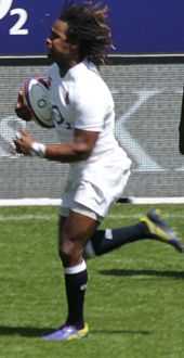 Marland Yarde running with the ball for England