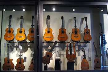 Guitars from the Museum Cité de la Musique in Paris
