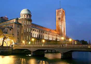 Deutsches Museum with Boschbridge