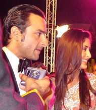 Kareena Kapoor and Saif Ali Khan being interviewed