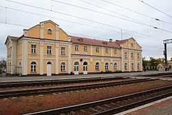 Yahotyn train station