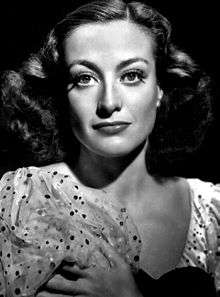 Black-and-white photo of Joan Crawford in 1936.