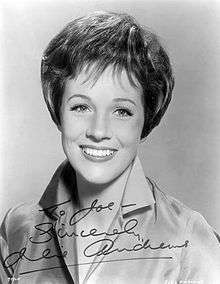 Portrait photo of Julie Andrews smiling