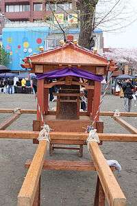 Kanamara-mikoshi1.jpg