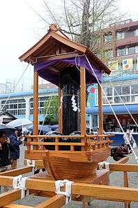 Kanamara-mikoshi2.jpg